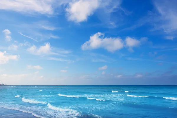 Denia Mittelmeer blaues Meer mit Aqua-Wasser — Stockfoto