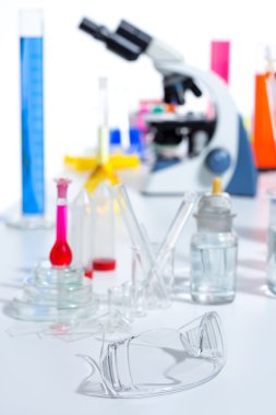 Kimyasal bilimsel laboratuvar malzemeleri test tüpü şişesi