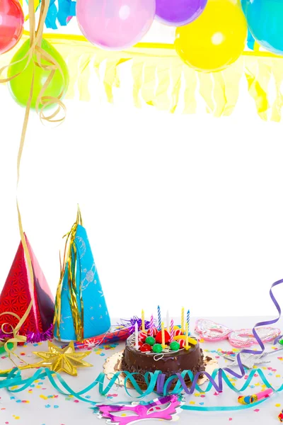 Fiesta de cumpleaños de niños con pastel de chocolate —  Fotos de Stock