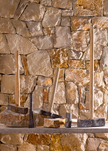 Hammer tools of stonecutter masonry work — Stock Photo, Image