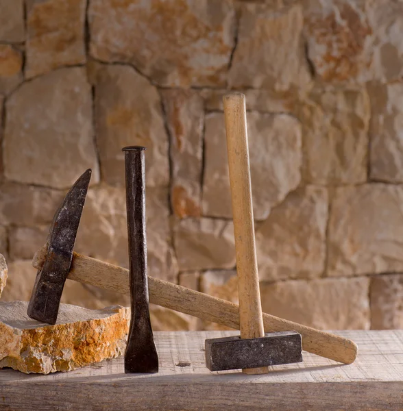 Hammer tools of stonecutter masonry work — Stock Photo, Image