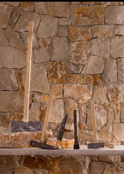 Hammer tools of stonecutter masonry work — Stock Photo, Image