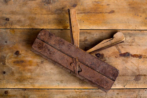 Carpenter vintage wood planer tool planer rusted — Stock Photo, Image