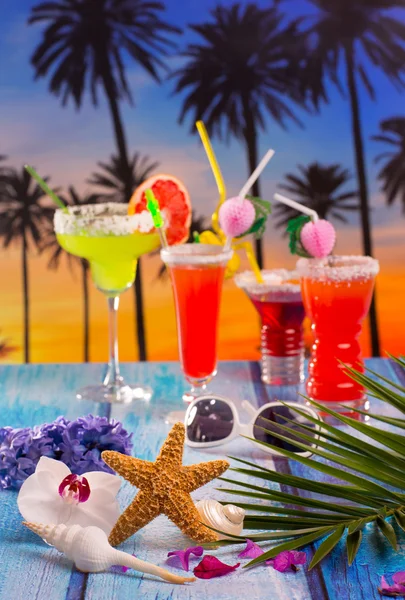 Cocktails margarita sex on the beach colorful tropical — Stock Photo, Image