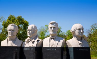 busts of four statesmen carved statues on Houston