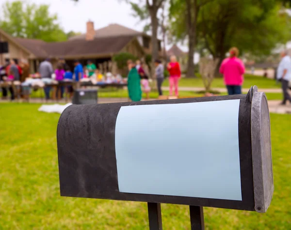 Copy space blank paper on a yard garage sale — Stock Photo, Image