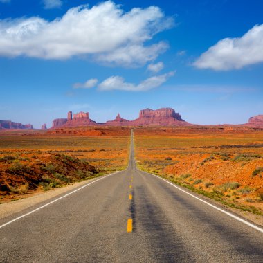 Bizden monument valley Utah'a 163 doğal yol göster