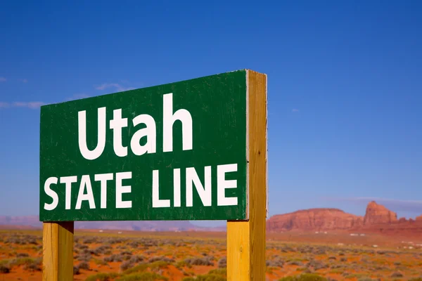 Road sign between Utah and Arizona State Line — Stock Photo, Image