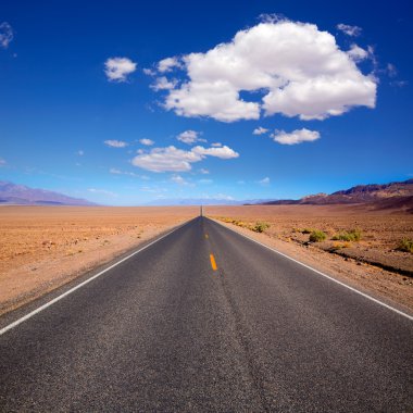 Badwater yol Ölüm Vadisi Milli park california