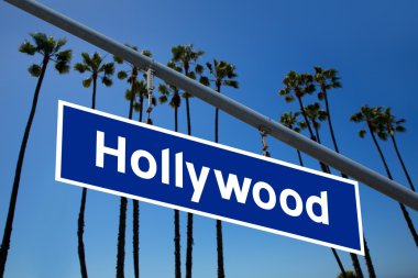 redlight pam ağaçlar fotoğraf ile Hollywood Kaliforniya yol işareti