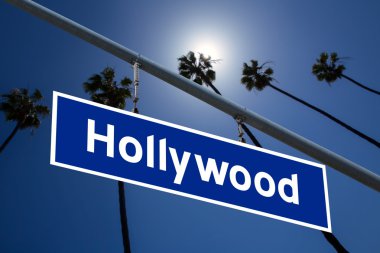 redlight pam ağaçlar fotoğraf ile Hollywood Kaliforniya yol işareti