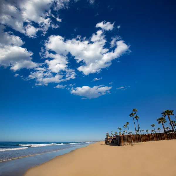 Newport beach w Kalifornii z palmami — Zdjęcie stockowe