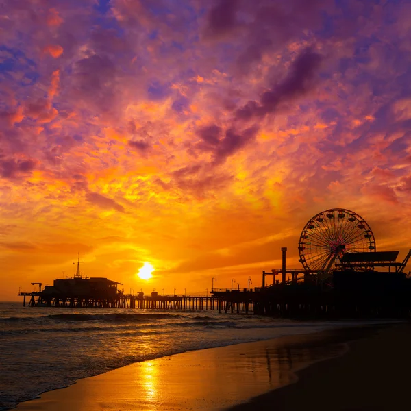 Santa Monica California puesta de sol en la rueda de Pier Ferrys — Foto de Stock