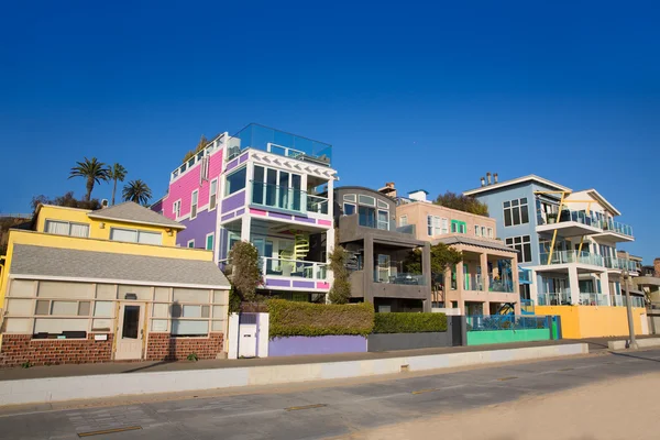 Santa monica, california plaj renkli evleri — Stok fotoğraf