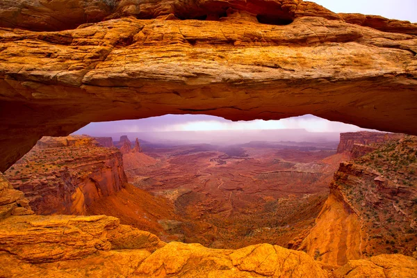 Mesa arch v usa utah národní park canyonlands — Stock fotografie
