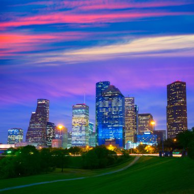 Houston texas modern skyline günbatımı alacakaranlıkta Parkı