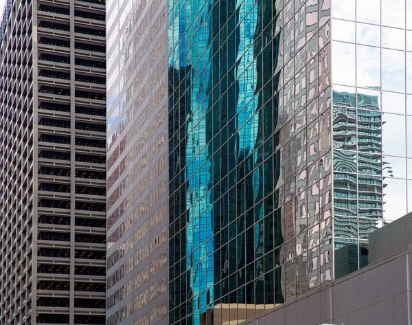 Houston texas stedelijke stad met moderne spiegel skyscapers — Stockfoto