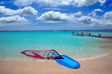 Formentera Ibiza ses illetes plaj Rüzgar Sörfü ile