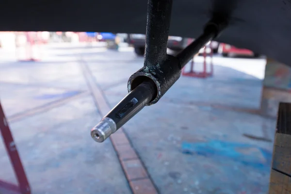 As van boot propeller op een reparatiewerk — Stockfoto