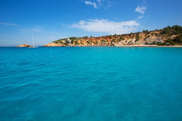 Ibiza cala dhort d hort widok z łodzi w Majorka — Zdjęcie stockowe