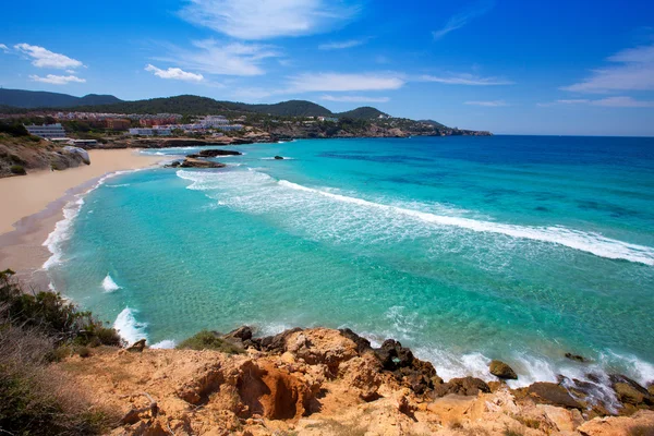 Cala Tarida na praia de Ibiza nas Ilhas Baleares — Fotografia de Stock