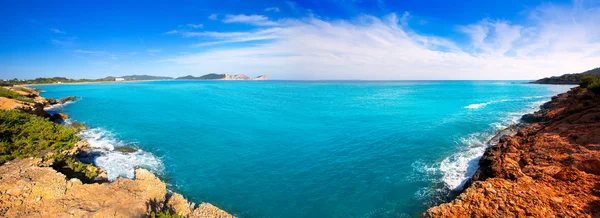 Ibiza Platja des Codolar y Cap des Falco en Baleares — Foto de Stock