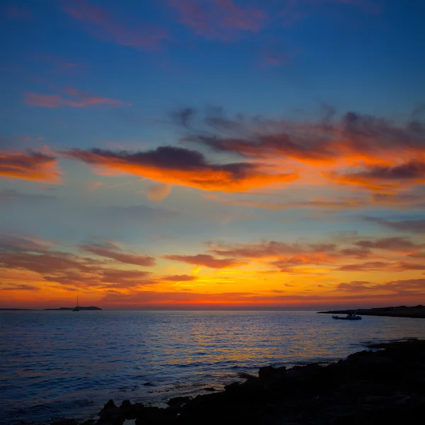 イビサ島サン アントニオ abad ・ デ ・ ポルトマニ日没 — ストック写真