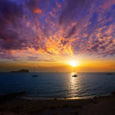 cala conta Ibiza günbatımı comte san Jose