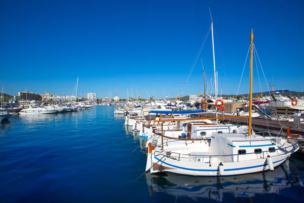 Ibiza san antonio abad de portmany marinahafen — Stockfoto