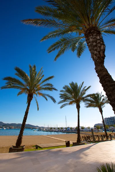 Ibiza san antonio abad de portmany Strand auf den Balearen — Stockfoto