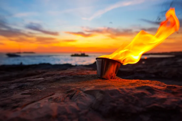 Ibiza fuego al atardecer en sant antonio de Portmany — Foto de Stock