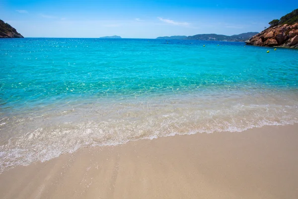 Ibiza cala San vicente playa san Juan en Islas Baleares — Foto de Stock