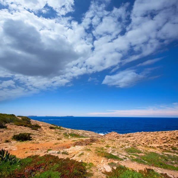 Ibiza satorre in san antonio abad mediterrane weergave — Stockfoto