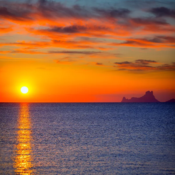 Coucher de soleil à Ibiza Es Vedra vue de Formentera — Photo