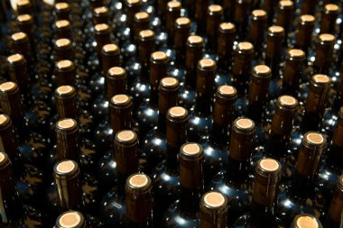 mantar ile desen olarak üst üste şarap şişeleri