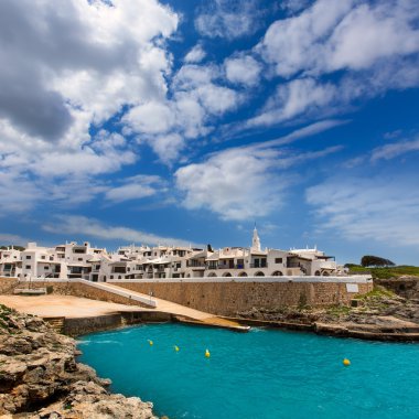 içinde menorca binibeca beyaz köy sant lluis binibequer vell