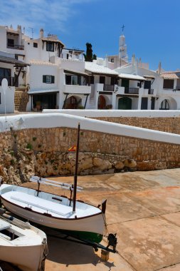 içinde menorca binibeca beyaz köy sant lluis binibequer vell