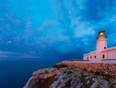 Menorca faro de caballeria feneri günbatımı