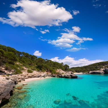 Cala mitjana y mitjaneta içinde menorca ciutadella Balear adlı