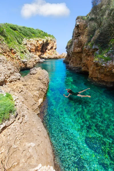 Praia de sAlgar Cala Rafalet em Menorca em Ilhas Baleares — Fotografia de Stock