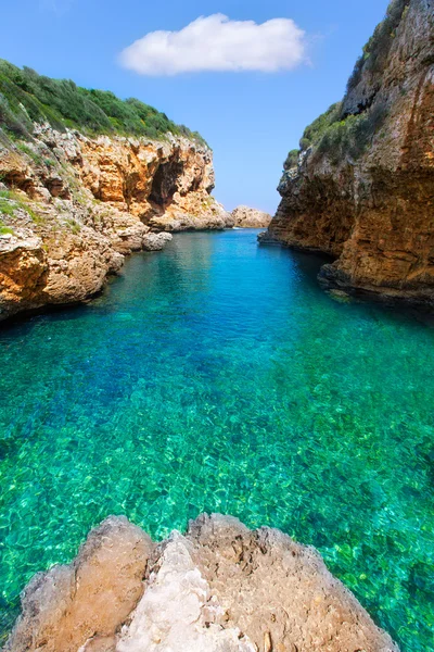 Salgar stranden cala rafalet Menorca på Balearerna — Stockfoto