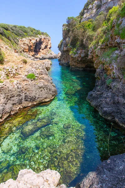 Praia de sAlgar Cala Rafalet em Menorca em Ilhas Baleares — Fotografia de Stock