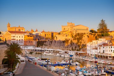 Ciutadella menorca port town hall ve Katedrali