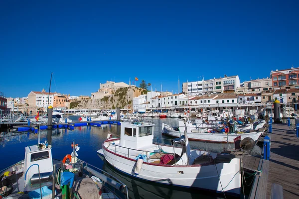 Ciutadella Marina de Minorque Vue sur le port Hôtel de ville — Photo
