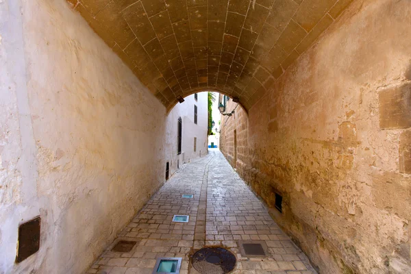 Ciutadella Menorca barrel vault passage downtown — Stock Photo, Image