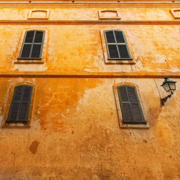 Ciutadella Menorca wooden shutter window — Stock Photo, Image