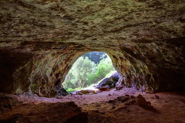 Menorca cova polida jeskyně v es mitjorn na Baleárské ostrovy — Stock fotografie