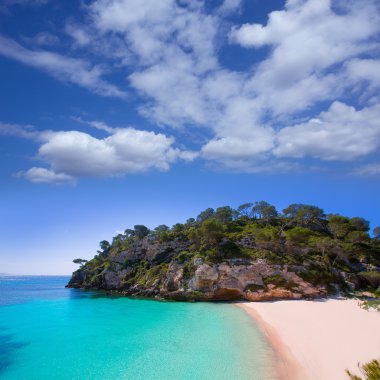 Cala macarelleta Balear Adaları, menorca içinde