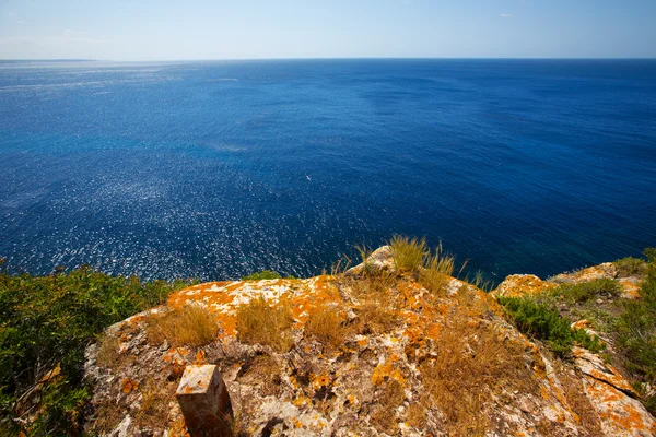 Cala macarella menorca türkiz Baleár mediterrán — Stock Fotó
