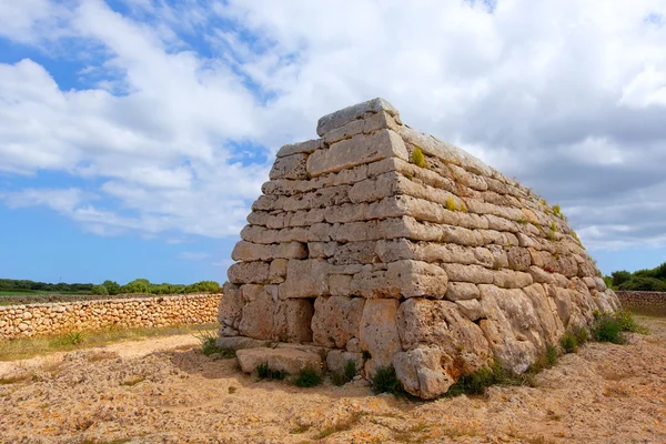 Menorca Ciutadella Naveta des Tudons megalithic tomb — Stock Photo, Image